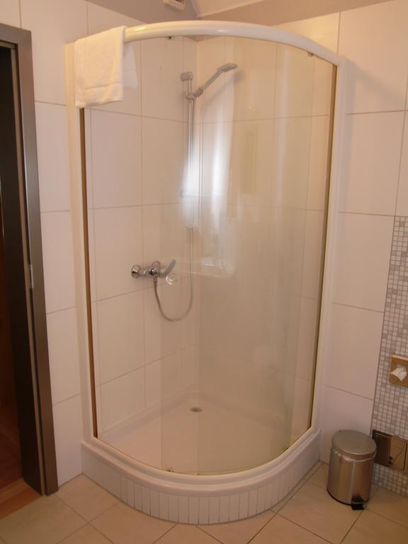 Apartments And Suites קרמניצה חדר תמונה