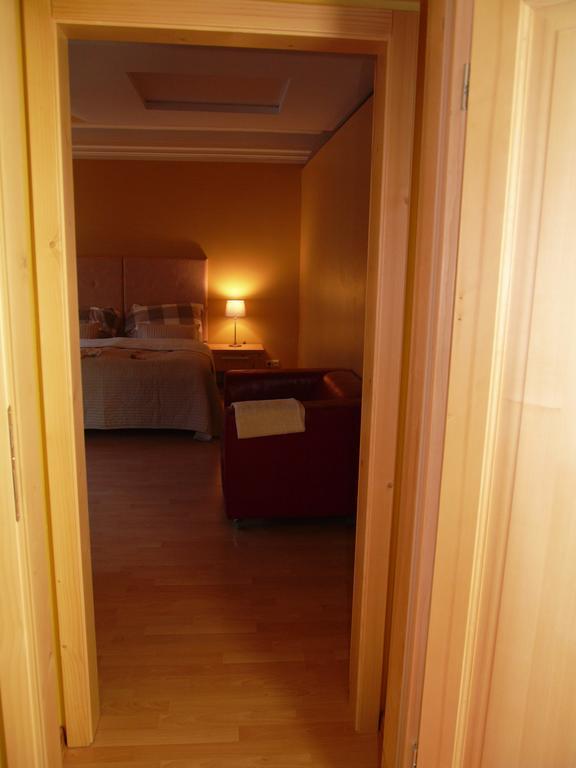 Apartments And Suites קרמניצה חדר תמונה
