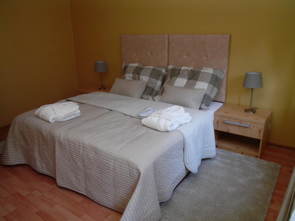 Apartments And Suites קרמניצה מראה חיצוני תמונה