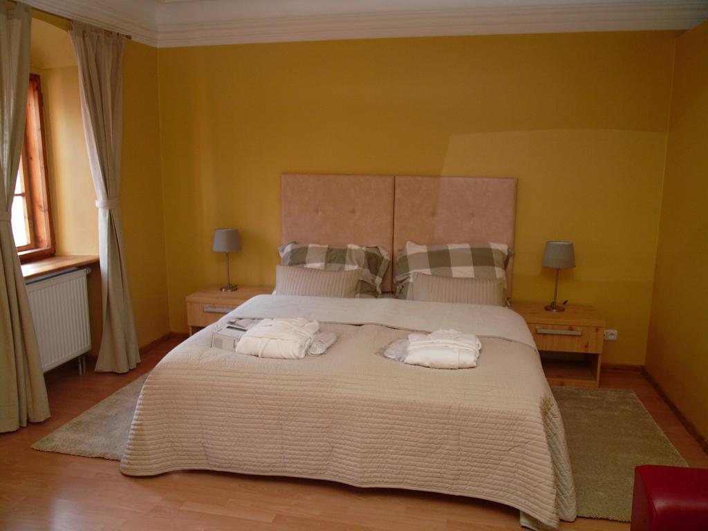 Apartments And Suites קרמניצה מראה חיצוני תמונה