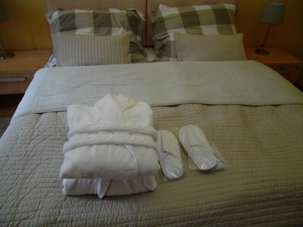 Apartments And Suites קרמניצה מראה חיצוני תמונה
